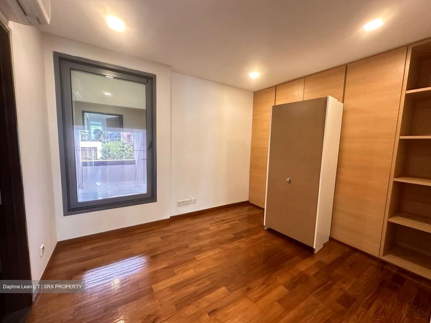 Ocean 8 (D4), Terrace #577769981